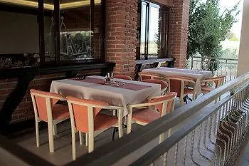 Nicola Hotel